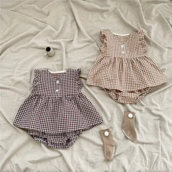 2023 Yaz Bebek Bebek Kız 2 adet giyim seti Küçük Ekose Sinek Kollu Üst Ekmek Pantolon Takım Elbise Toddler Kız Kıyafet Giysileri Yenidoğan