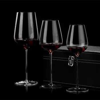 Cam kırmızı şarap şişesi seti Ev Kadeh Lüks Kristal Cam Avrupa High-end Eğik Bordeaux şarap bardağı