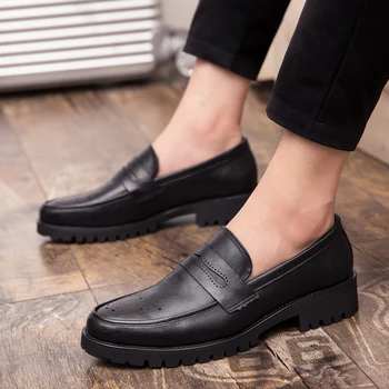 Lüks Marka erkek ayakkabıları Loafer'lar erkek Rahat Deri Tasarımcı erkek ayakkabısı Kalın Tabanlı deri ayakkabı Slip-on ayakkabılar sürüş ayakkabısı