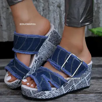 Platform Takozlar Yüksek Topuklu Katır Sandalet Kadınlar İçin Moda Burnu açık Denim sandalet üzerinde kayma Ayakkabı Açık Klasik Terlik Roma