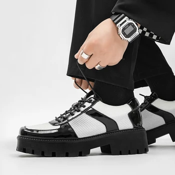 2023 İlkbahar Sonbahar İngiliz Tarzı Patent deri ayakkabı erkekler İçin Siyah Hombre Lüks Marka Ziyafet Rahat Yükseltme ayakkabı